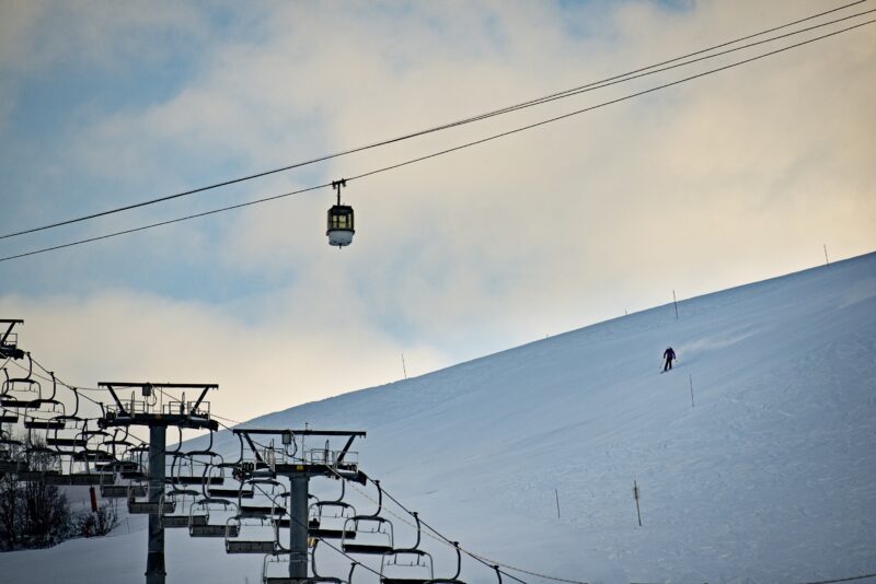 ski gondol aften skilifte skiferie