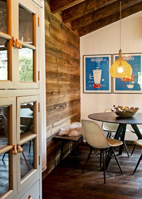 træbjælker genbrugstræ spisestue