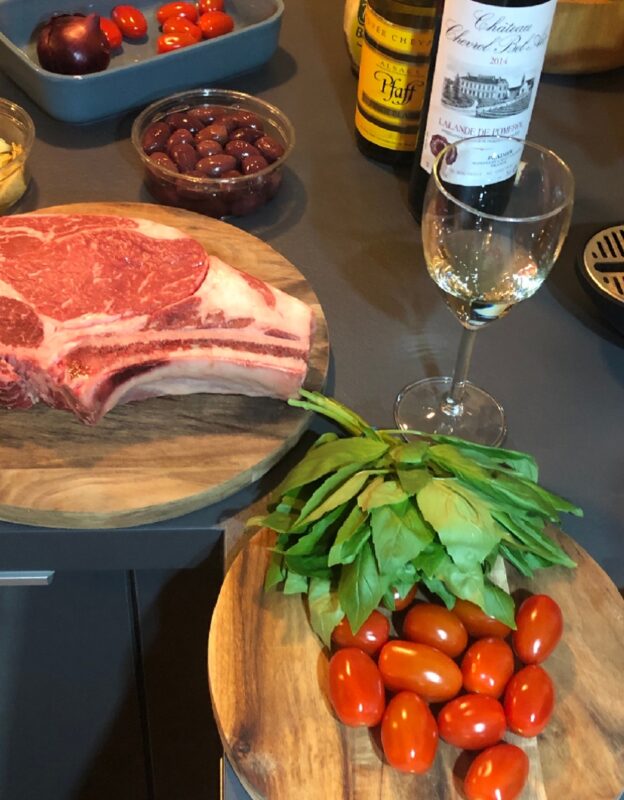 Mad - kød, tomater osv. tapas