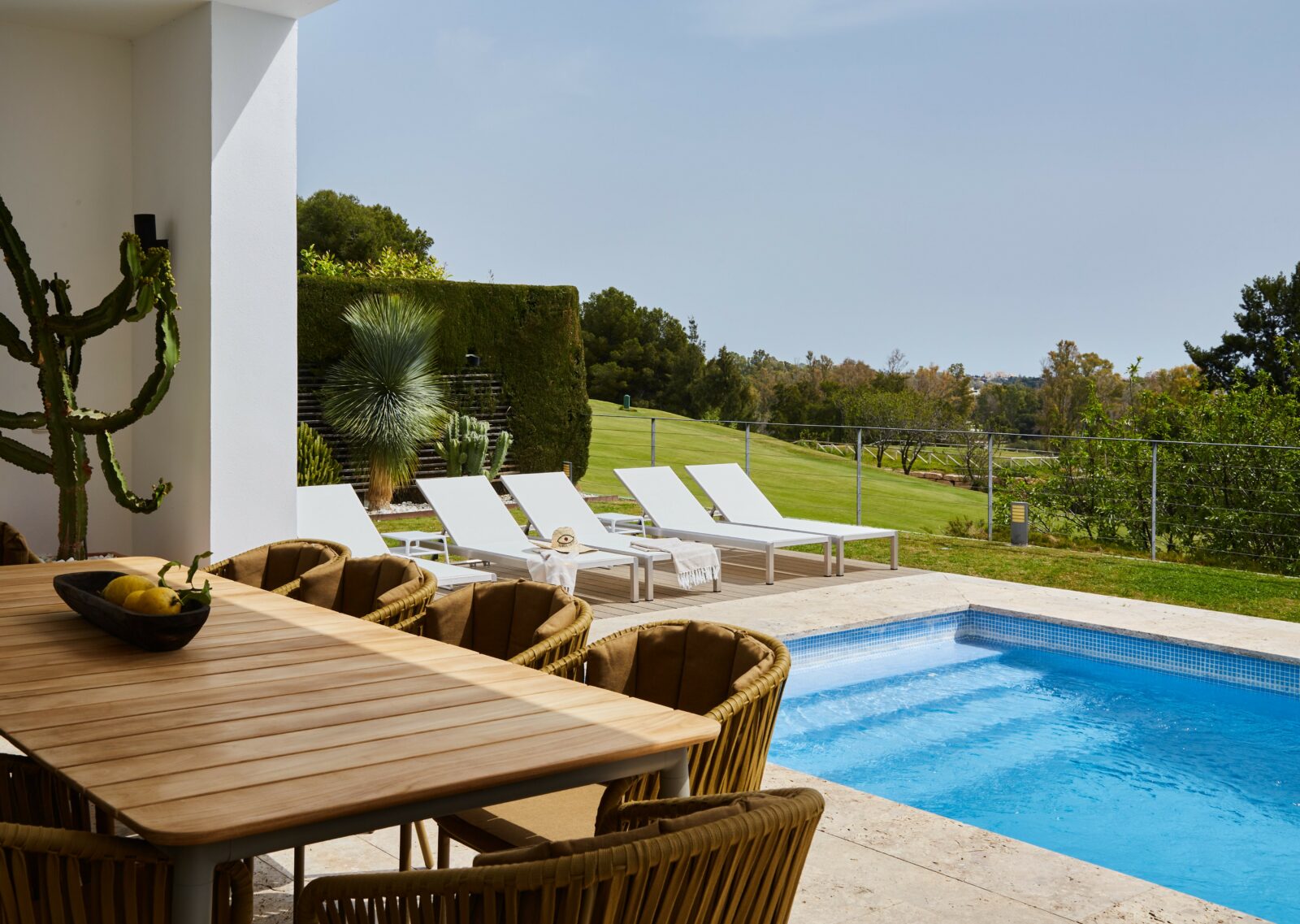 Marbella villa terrasse pool Beliani golfbane