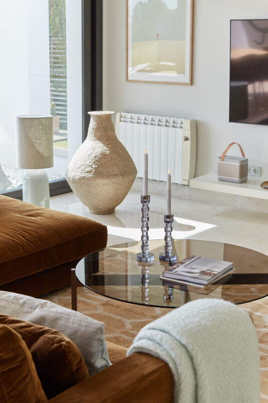Marbella villa stue sofa vase