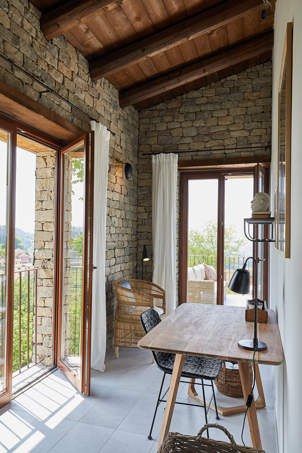 kontor i italien hjemmekontor bolig luksus ferie feriebolig stenhus hus