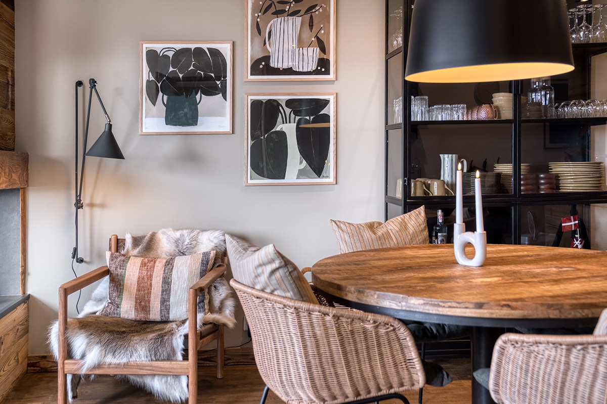 Stue vitrineskab møbler indretning franske hyggelig hjem bolig feriebolig