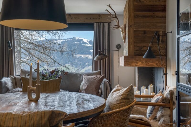 Normann Copenhagen Bell lampe Trademark Living spisebord