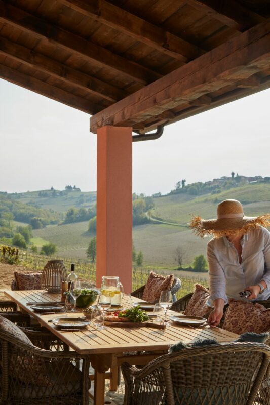 Piemonte terrasse aftensmad landskab