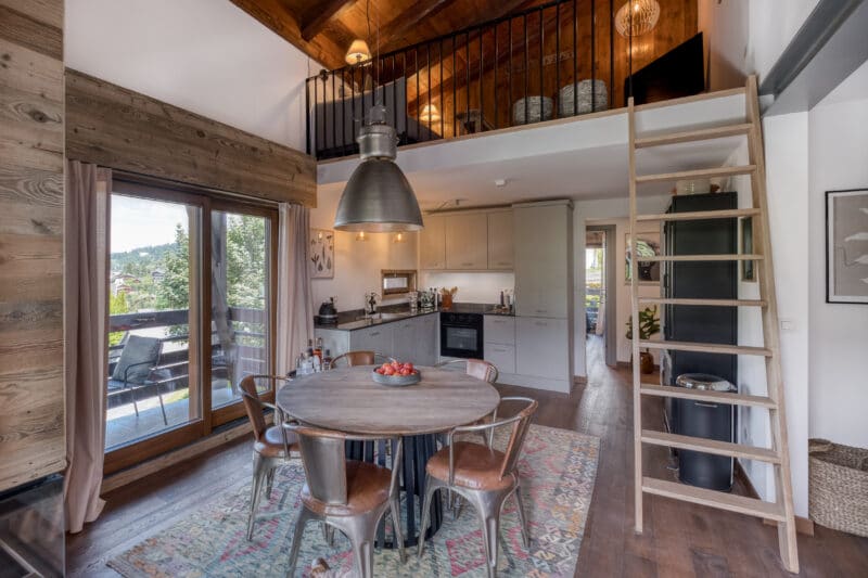 Megeve chalet spisestue køkken køkkenalrum hems