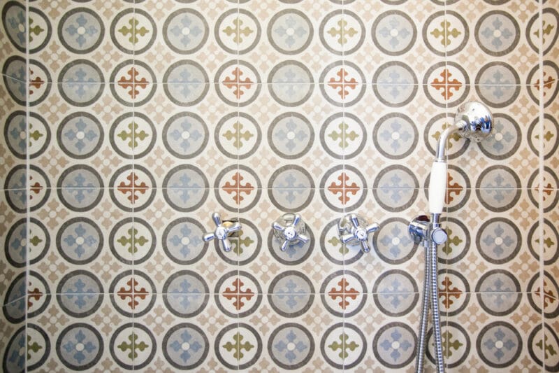 Piemonte feriebolig badeværelse bruseniche klinker bruser