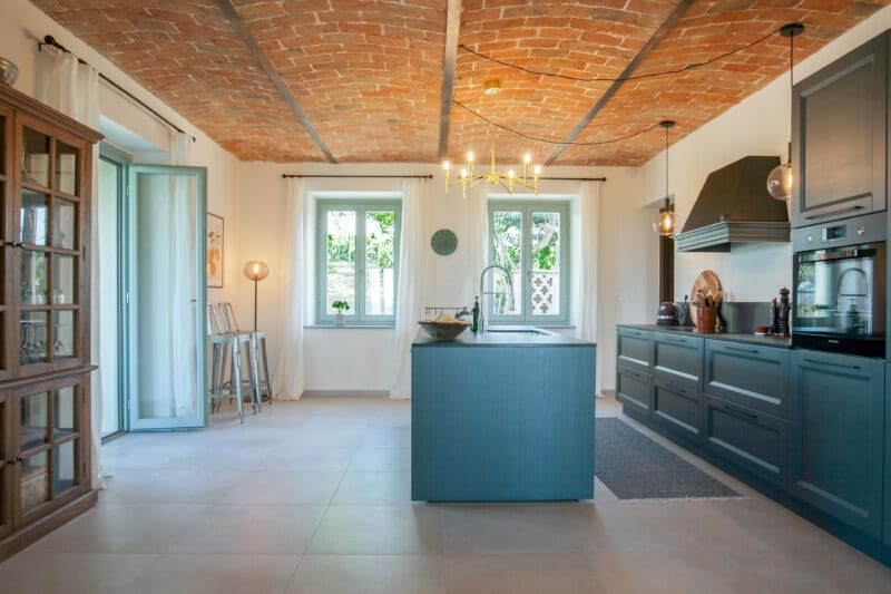 Feriebolig Piemonte køkkenalrum boligindretning