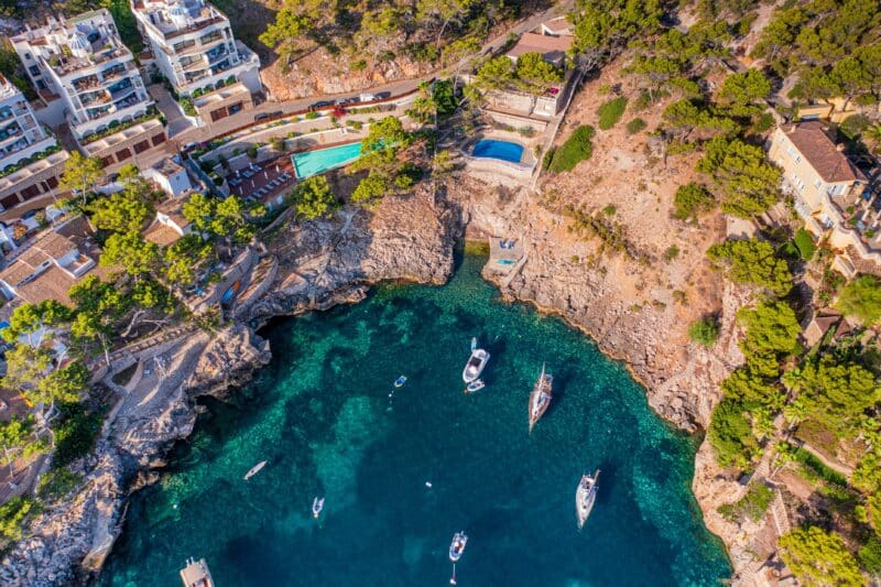 Mallorca boliger klipper vand både