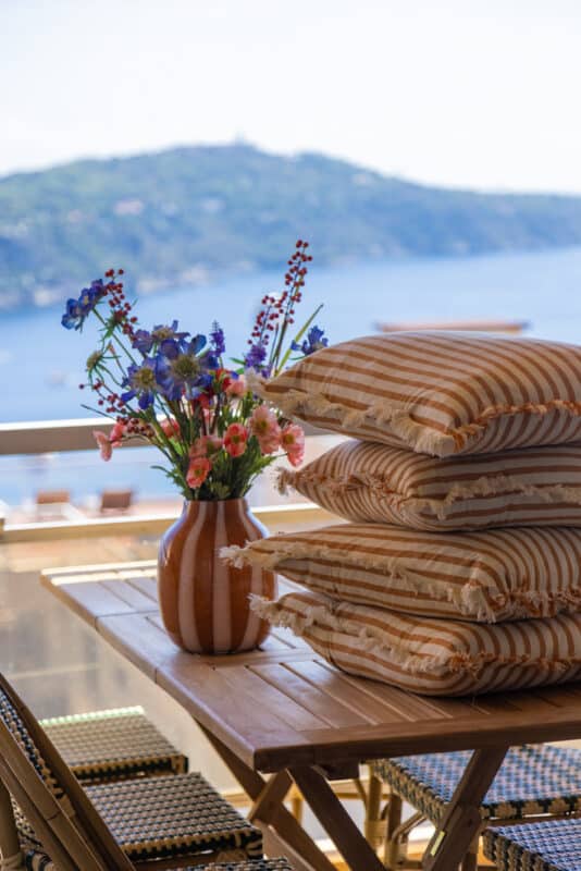 Villefranche indretning puder vase blomster