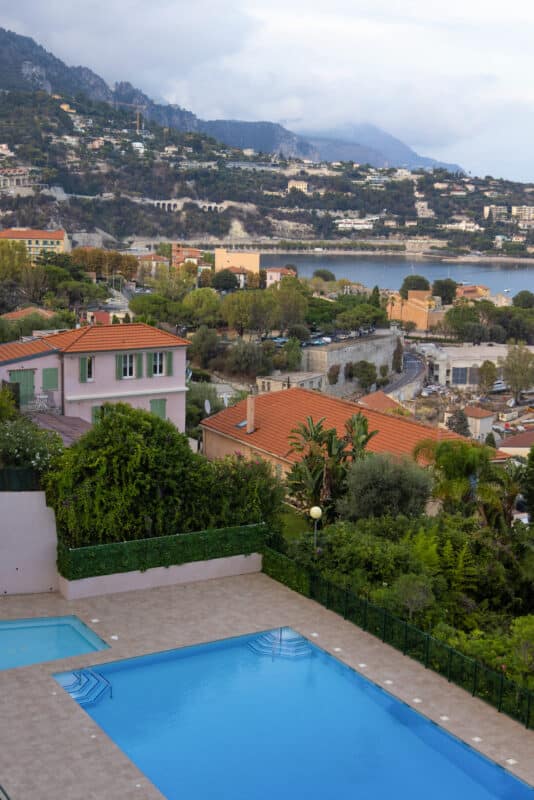 Villefranche feriebolig pool udsigt
