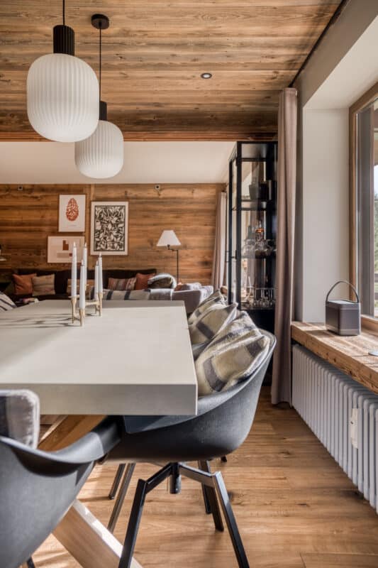 lysindfald spisebordsstole