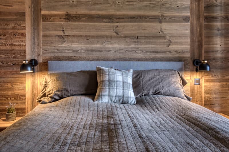 sengegavl hovedpuder sengetæppe