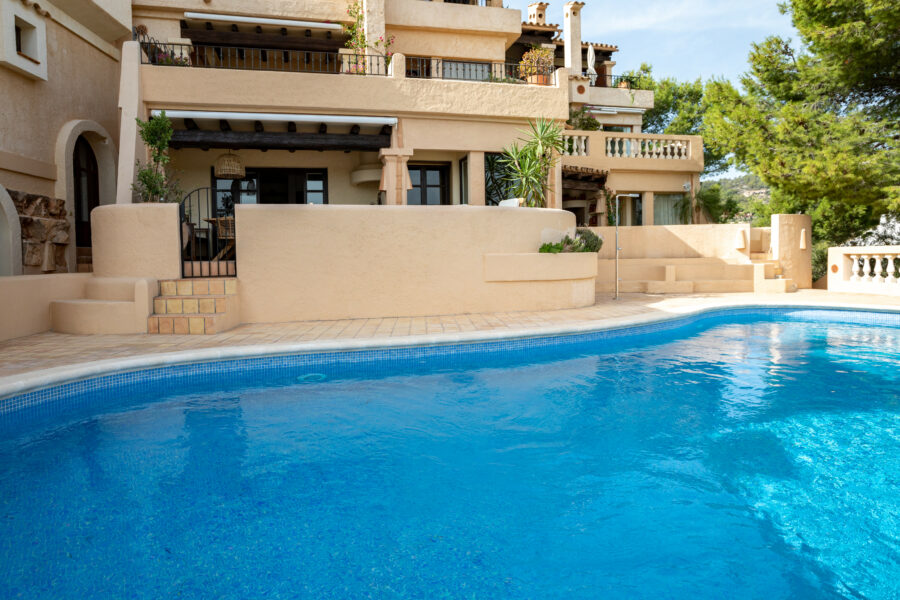 pool ferie familie luksusbolig